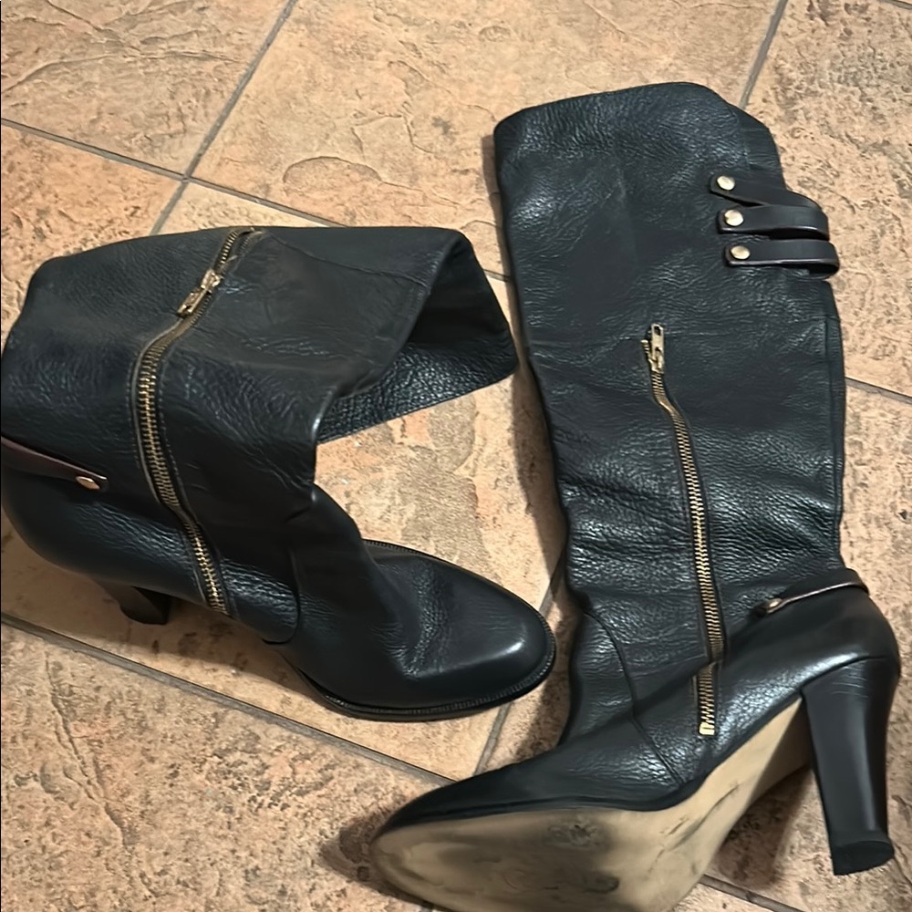 Cynthia Vincent Black Leather Heeled Boots